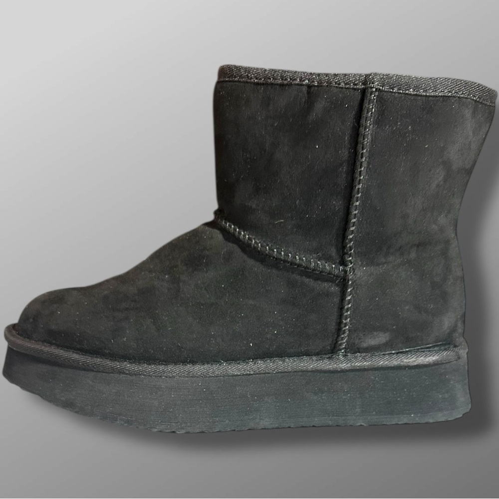 NWT Arizona Ruthie Black Suede Ankle Boots Women’s Size 8 New W/ Box Cozy